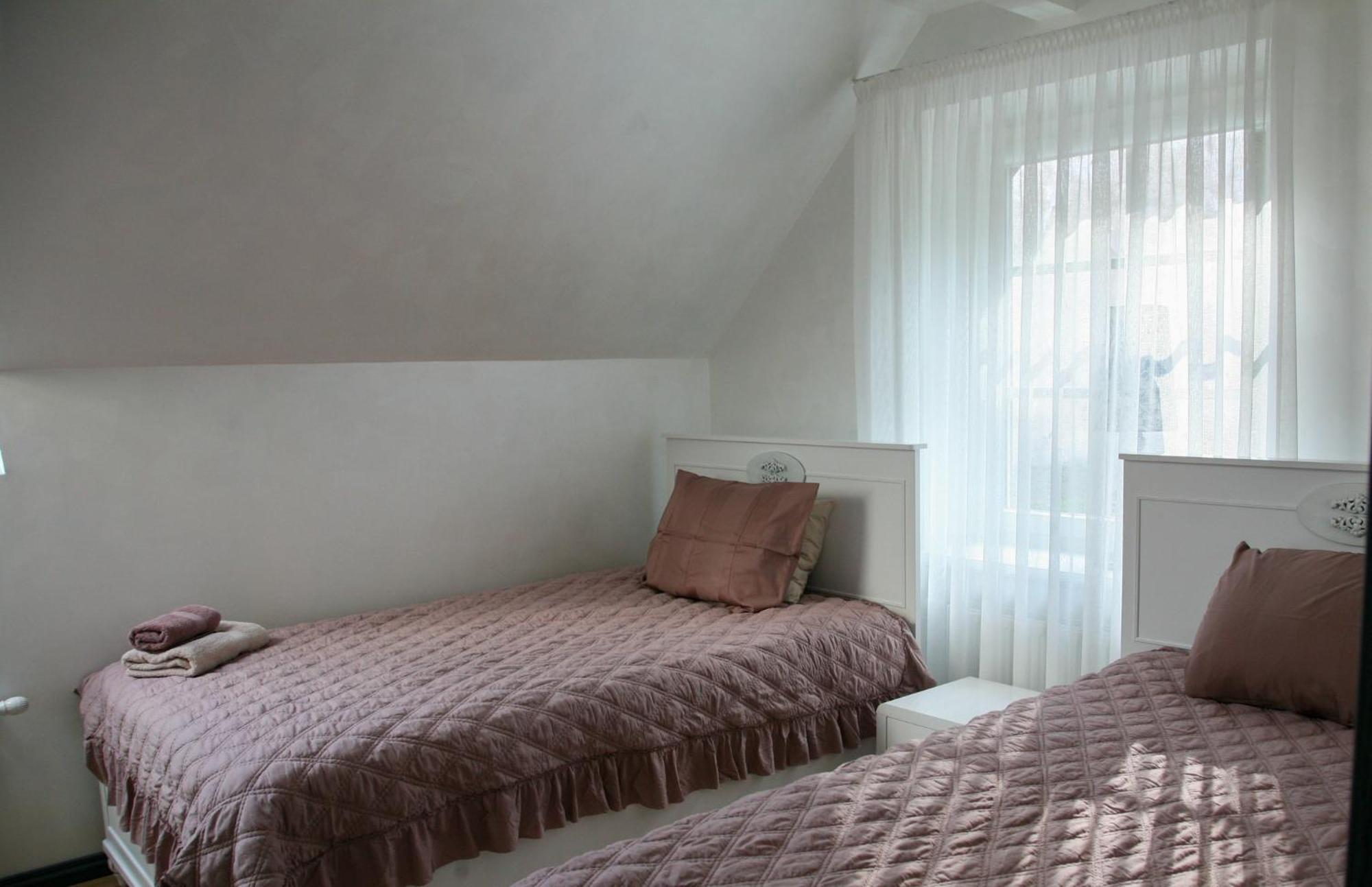 Hotel Pils à Kandava Extérieur photo